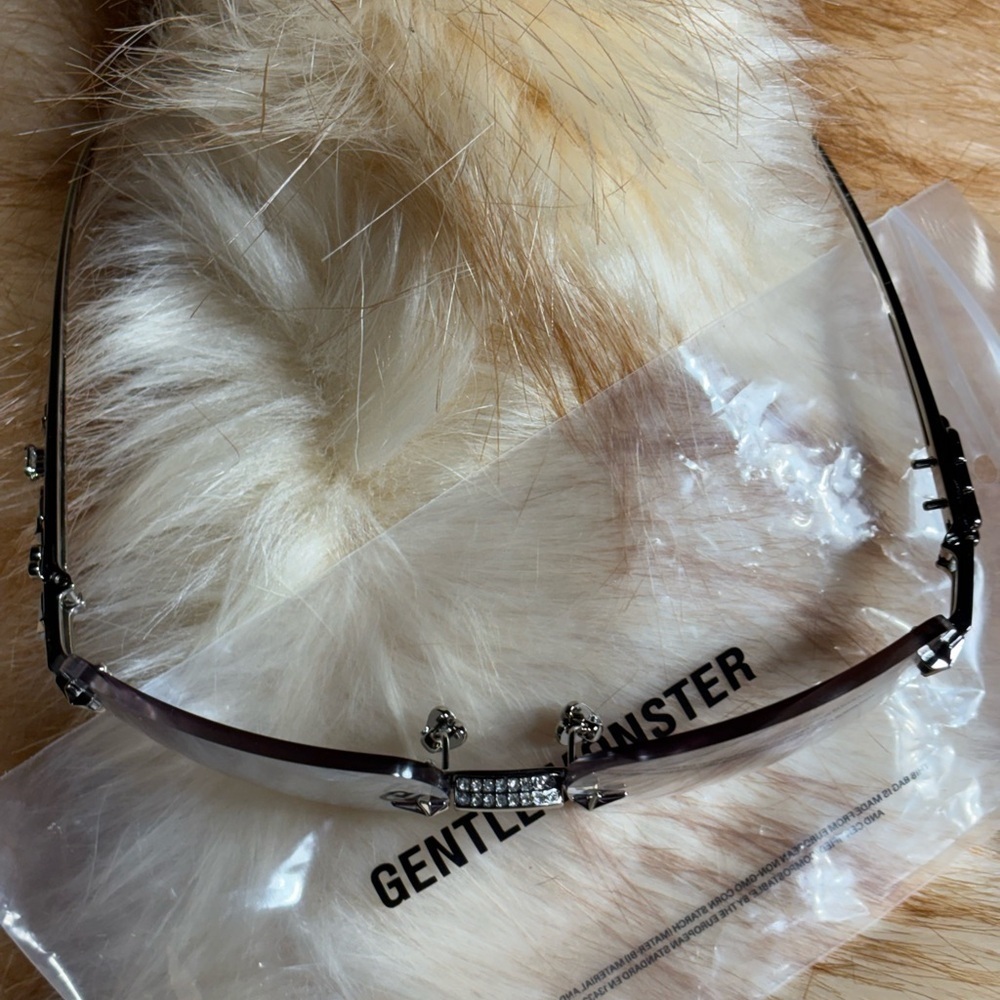 gentle monster jennie glitter 02 sunglasses - Picture 12 of 16